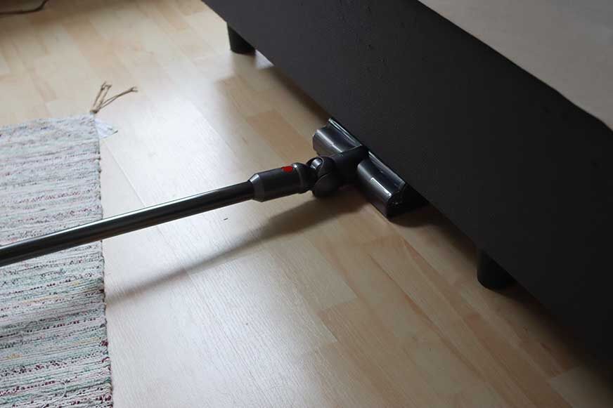 Saugen unter dem Bett